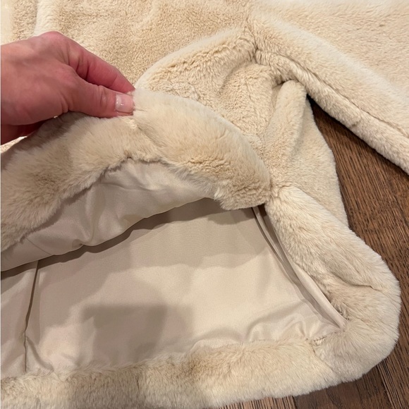 Zara faux fur full zip jacket - Picture 4 of 8